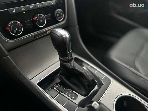 Volkswagen Passat 2014 - фото 17