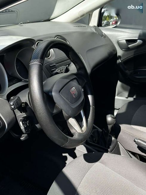 SEAT Ibiza 2011 - фото 6