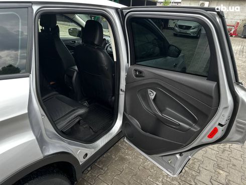 Ford Escape 2018 серый - фото 10