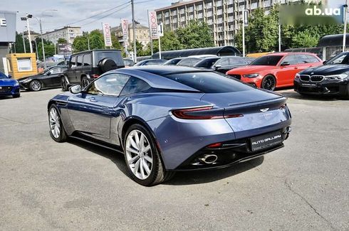 Aston Martin DB11 2017 - фото 15