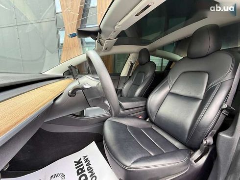 Tesla Model 3 2022 - фото 13