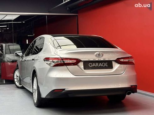 Toyota Camry 2019 - фото 25