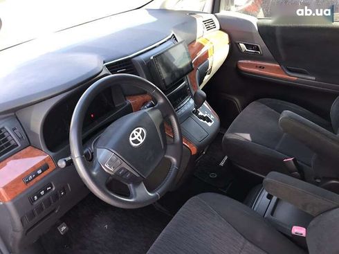 Toyota Vellfire 2012 - фото 13