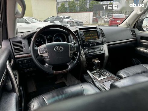 Toyota Land Cruiser 2011 - фото 26