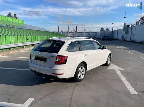 Skoda Octavia 2020 - фото 5