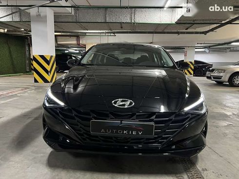 Hyundai Elantra 2022 - фото 4