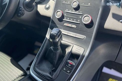 Renault Scenic 2017 - фото 29