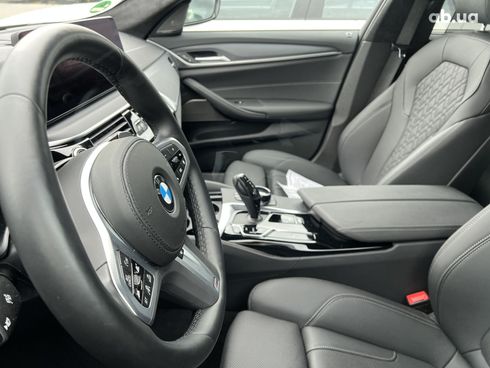 BMW 5 серия 2023 - фото 27
