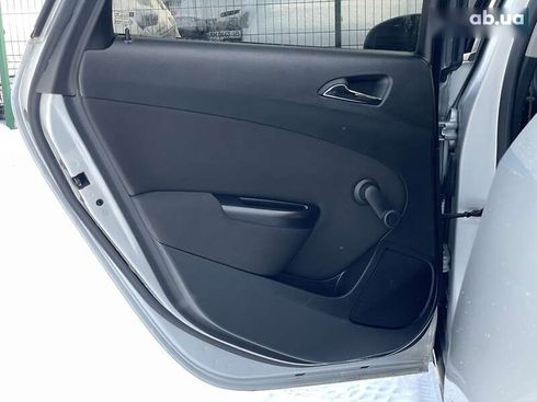 Opel Astra 2011 - фото 26