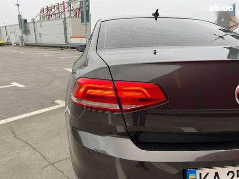 Volkswagen Passat 2018 - фото 11
