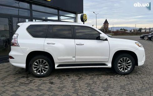 Lexus GX 2016 - фото 8