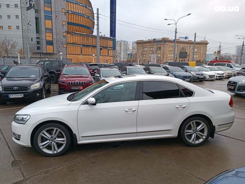 Volkswagen Passat 2015 белый - фото 3