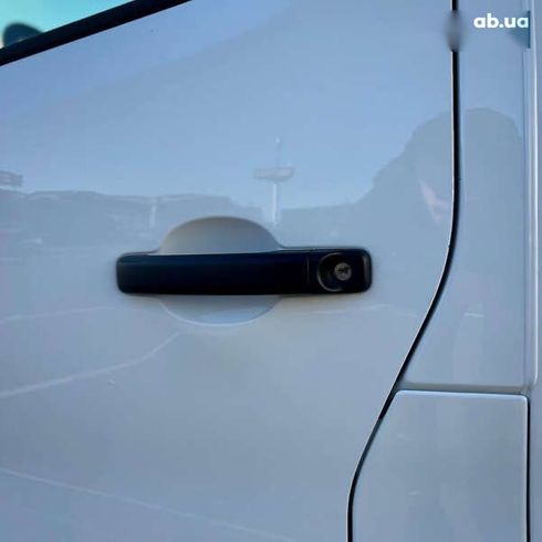 Renault Trafic 2020 - фото 16
