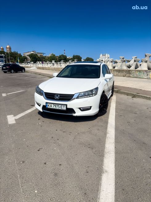 Honda Accord 2013 белый - фото 3