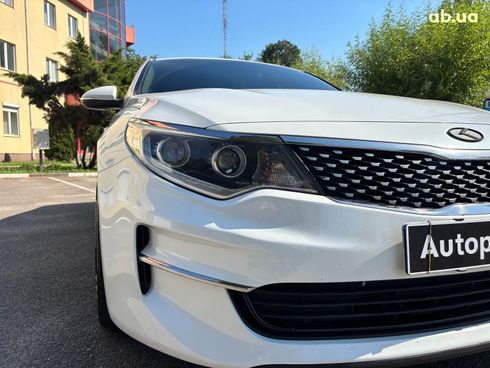Kia Optima 2016 белый - фото 9