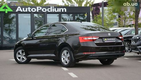 Skoda Superb 2015 - фото 7