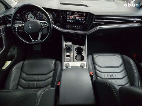 Volkswagen Touareg 2021 - фото 21
