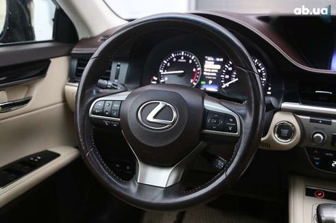 Lexus ES 2016 - фото 16