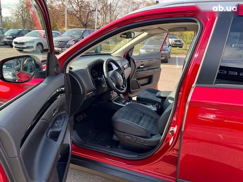 Mitsubishi Outlander 2021 - фото 12