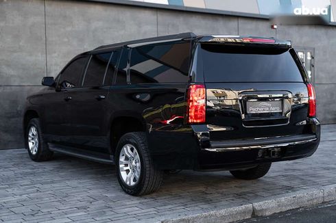 Chevrolet Suburban 2015 - фото 11
