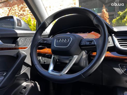 Audi Q5 2018 серый - фото 32
