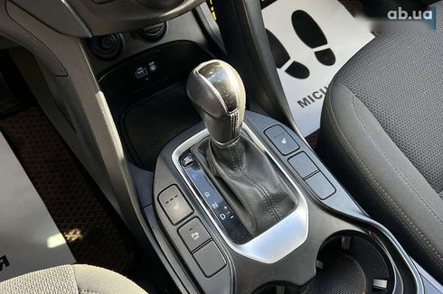 Hyundai Santa Fe 2017 - фото 14