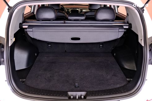 Kia Sportage 2011 белый - фото 9