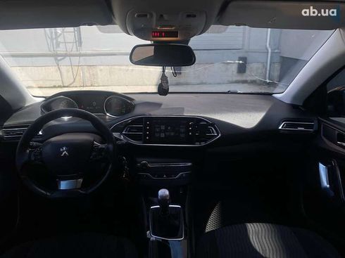 Peugeot 308 2016 - фото 19