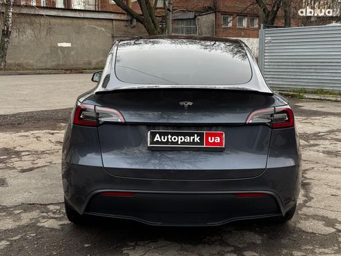 Tesla Model Y 2023 серый - фото 24