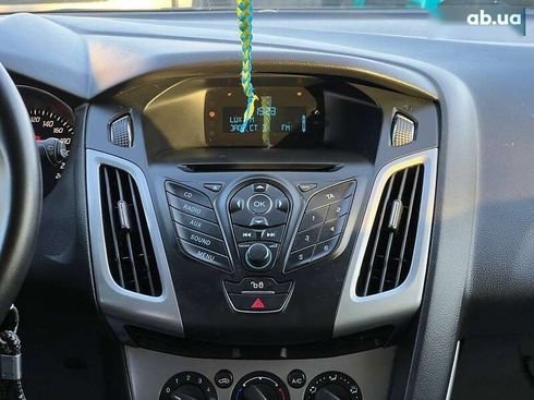 Ford Focus 2013 - фото 15