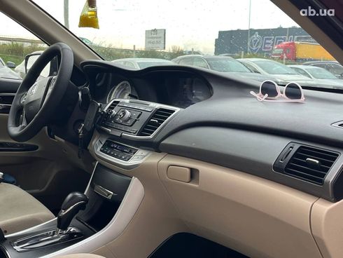 Honda Accord 2013 красный - фото 7