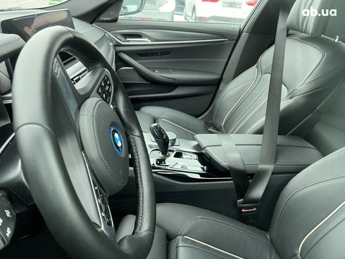 BMW 5 серия 2022 - фото 27