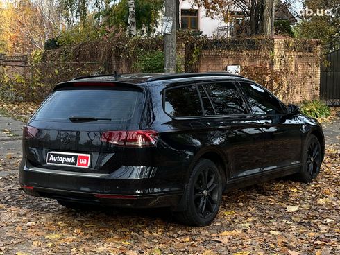 Volkswagen Passat 2015 черный - фото 10