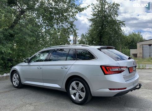 Skoda Superb 2016 - фото 16