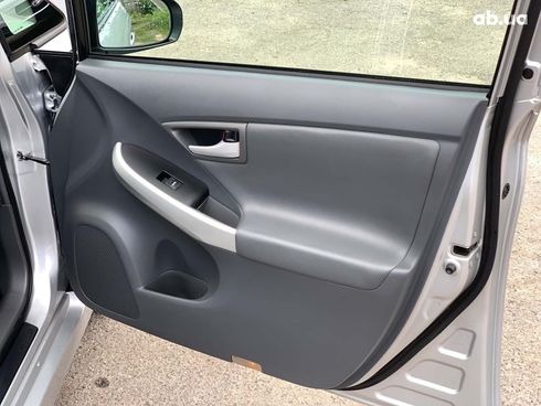 Toyota Prius 2010 серый - фото 73