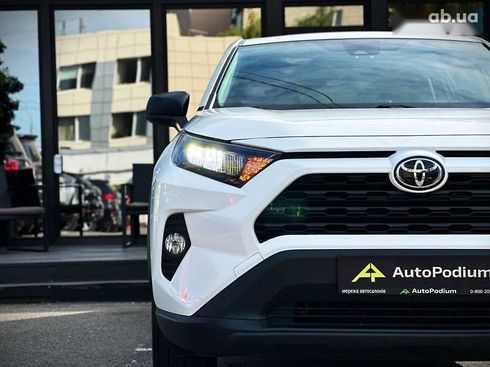 Toyota RAV4 2022 - фото 6