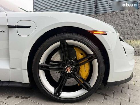 Porsche Taycan 2020 - фото 12