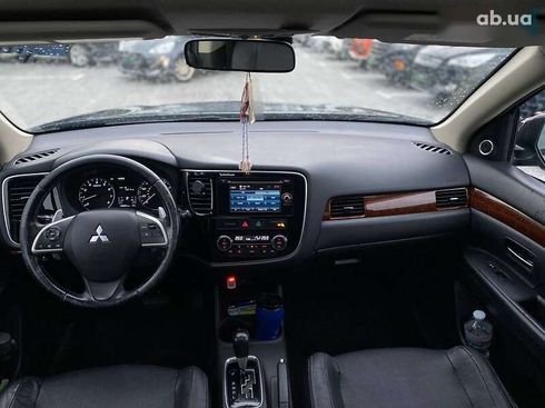 Mitsubishi Outlander 2015 - фото 19