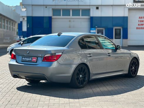 BMW 5 серия 2004 серый - фото 4
