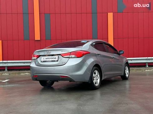 Hyundai Elantra 2012 - фото 8