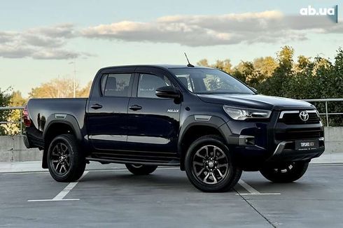 Toyota Hilux 2022 - фото 19