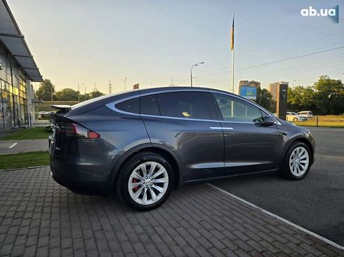 Tesla Model X 2018 - фото 7