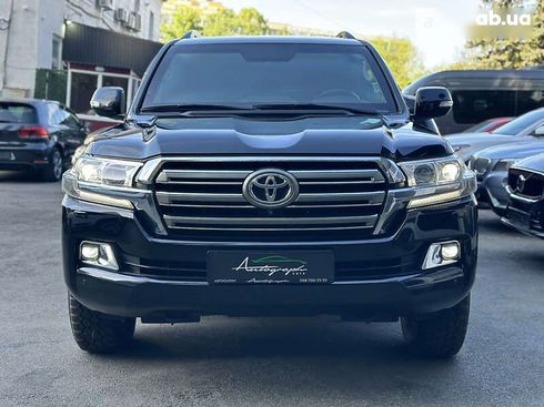 Toyota Land Cruiser 2017 - фото 3