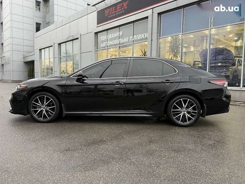 Toyota Camry 2023 - фото 4