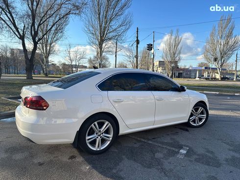 Volkswagen passat b7 2014 белый - фото 12