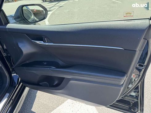 Toyota Camry 2020 - фото 29