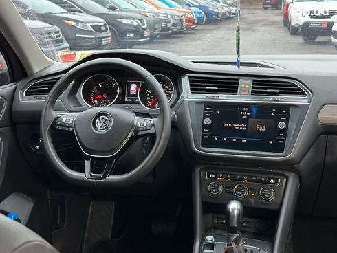 Volkswagen Tiguan 2020 серый - фото 20