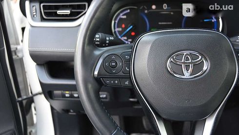 Toyota RAV4 2020 - фото 18