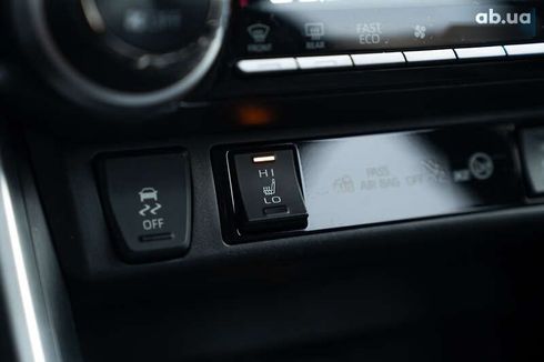 Toyota RAV4 2023 - фото 19