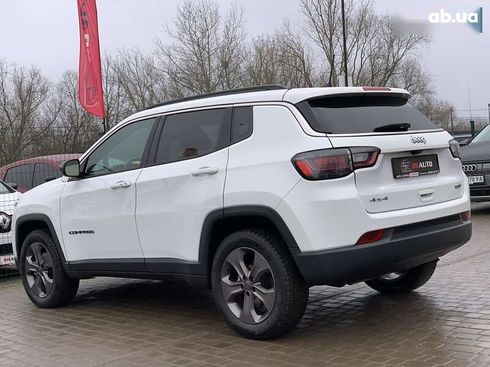 Jeep Compass 2021 - фото 17